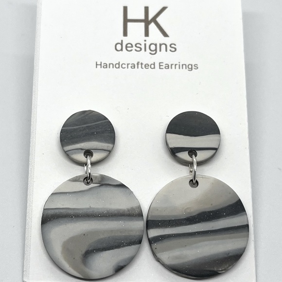 Round Marbled Handcrafted Earrings - Picture 1 of 6